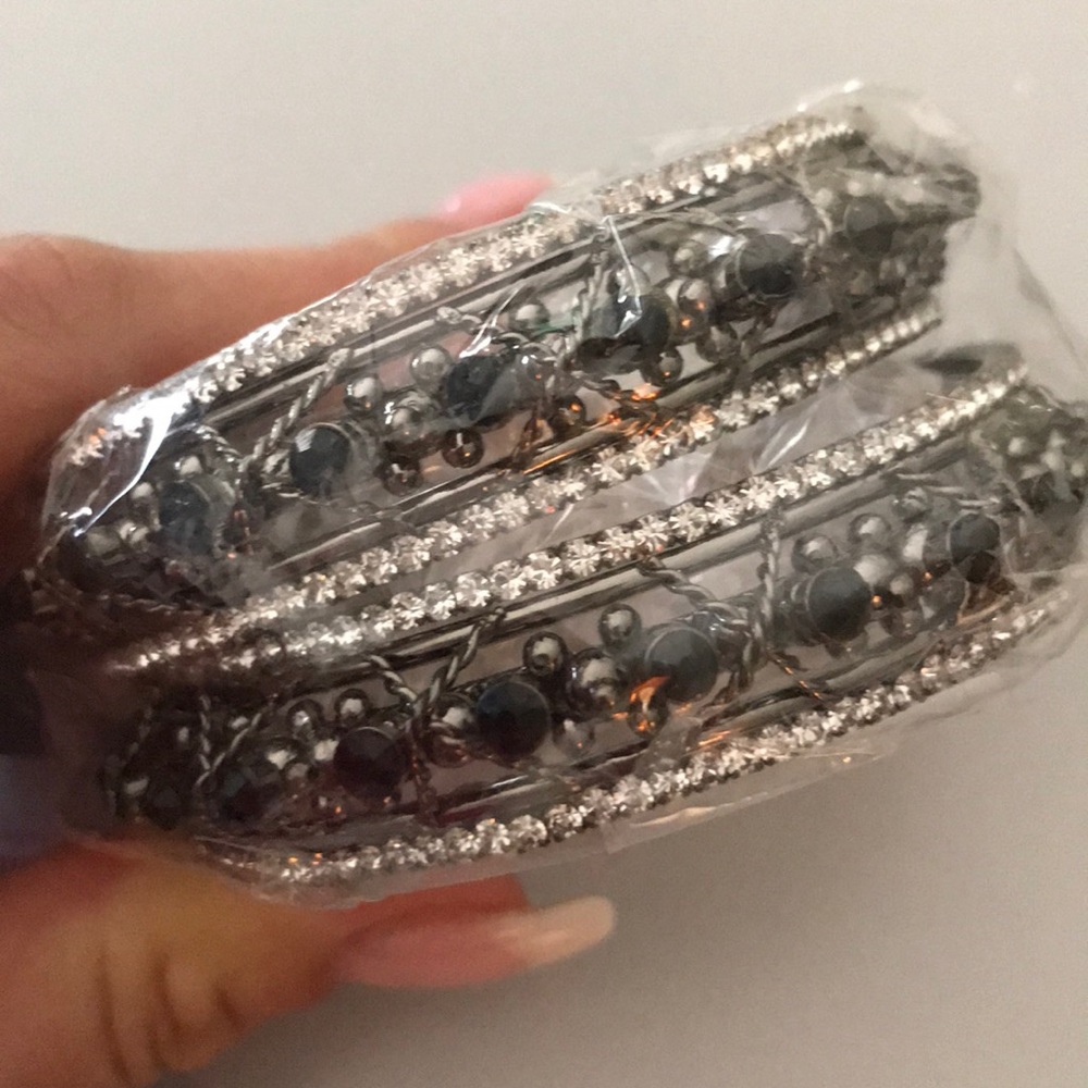 Chamak By Priya Kakkar Bangle Set